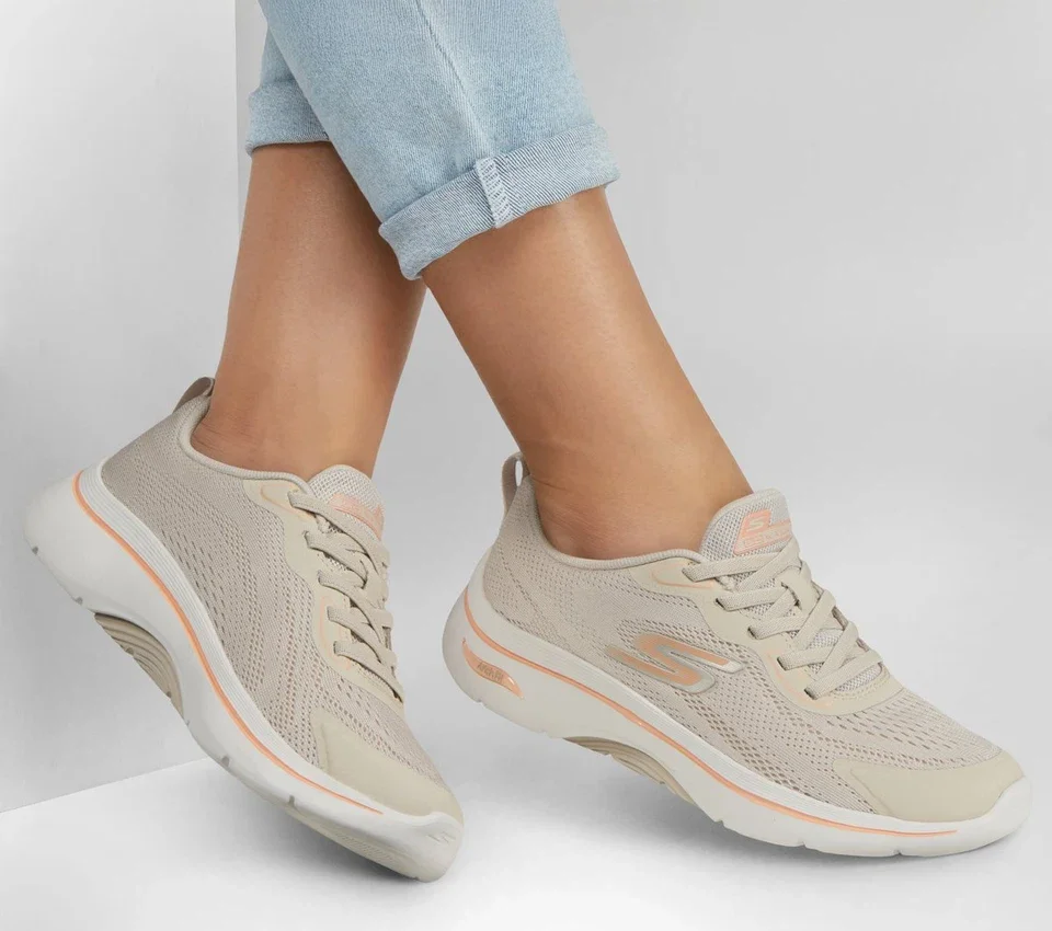 Go Walk Arch Fit 2.0 – Cassy Go Walk Arch Fit 2.0 – Cassy